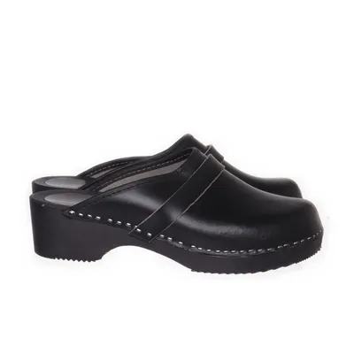 Träskor (Svart) från Moheda Toffeln Skinn