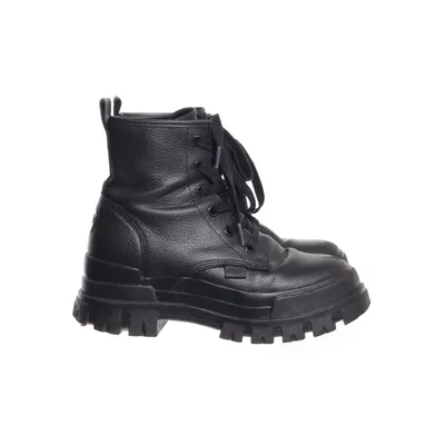 Laced boots (Black) from Buffalo