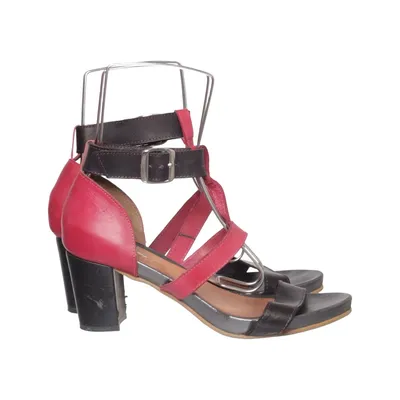 High heel sandals (Black, Pink) from Mohino Leather