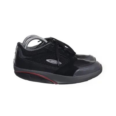 Sneakers (Svart) från MBT