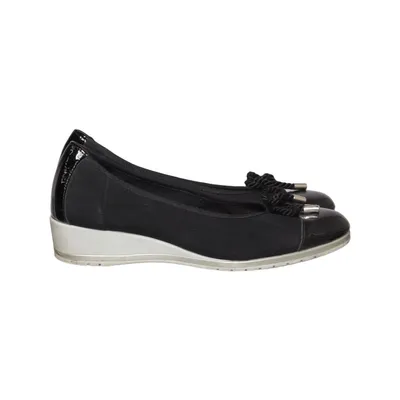 Wedges (Black) from Pitillos