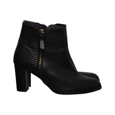 Heeled boots (Black) from Cypres
