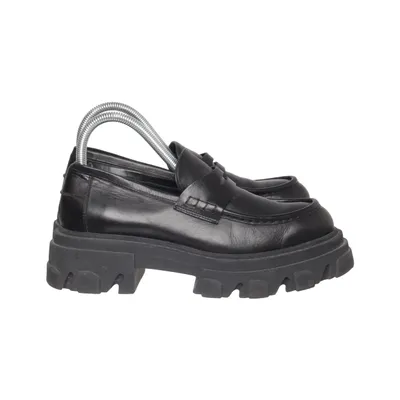 Loafers (Svart) från A Pair