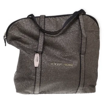 Kupuj z drugiej ręki Victoria's Secret online w Sellpy Kupuj z drugiej ręki Victoria's Secret online w Sellpy
