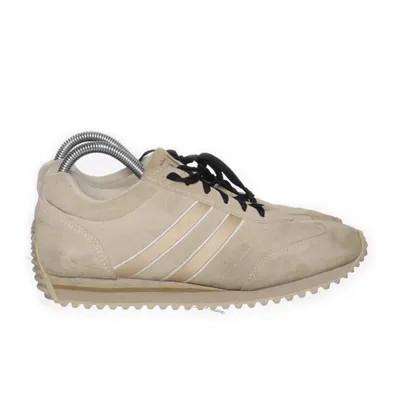 Baskets (Beige) de Attention