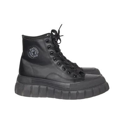 Laced boots (Black) from Refresh