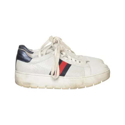 Sneakers (Wit, Blauw, Rood) van Rosa Negra