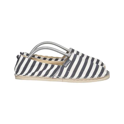 Espadrilles (Noir, Blanc) de New Yorker