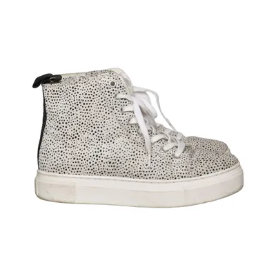 Sneakers (White, Black) from Maruti Leather