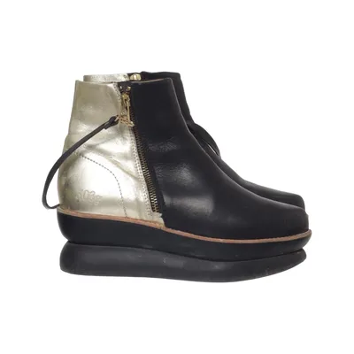 Boots (Svart, Guldfärgad) från Gram
