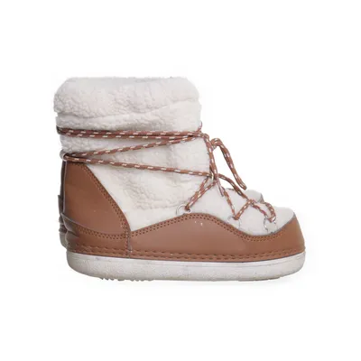 Boots (Brown, White) from Carin Wester