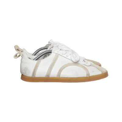 Baskets (Blanc, Beige) de Totême