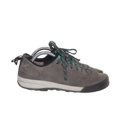 Klätterskor (Grå) från Arc'teryx