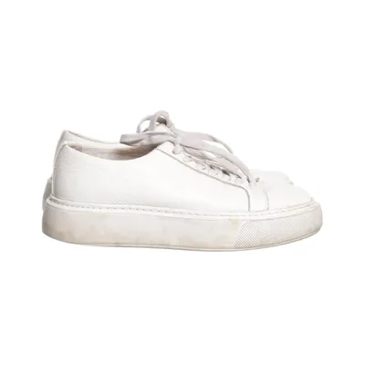 Sneakers (White) from Alberville