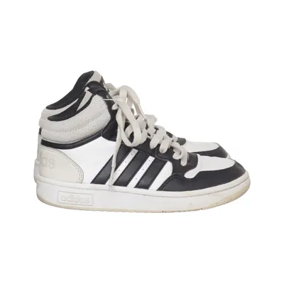 Sneakers (Hoops Mid) från Adidas