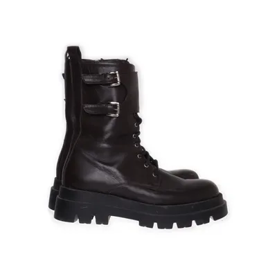 Kängor (Svart) från A Pair