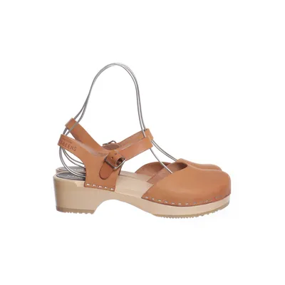 Clogs (Brown) from Swedish Hasbeens