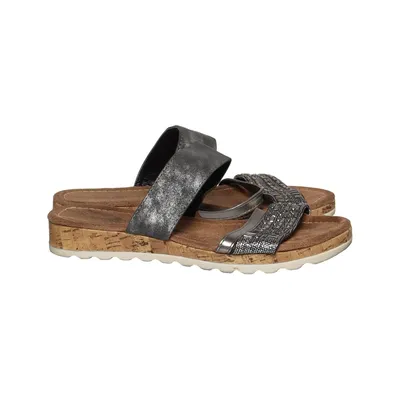 Slip-ins (Gray, Brown) from Laura Berg