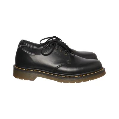 Derbyskor (AW501) från Dr. Martens
