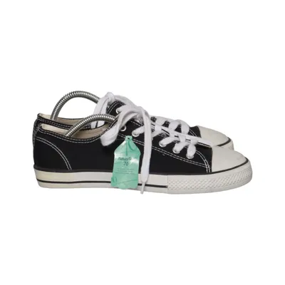 Canvas shoes (Black, White) from Belle