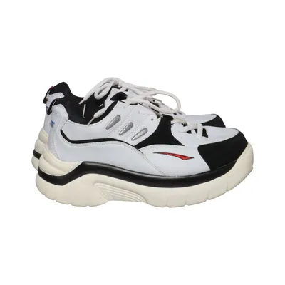 Baskets (Blanc, Noir) de Flyers