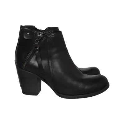 Bottines (Noir) de Emma Cuir