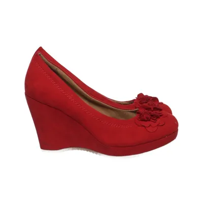 Wedges (Red) from Graceland