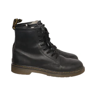 Laced boots (1450 SERENA J) from Dr. Martens