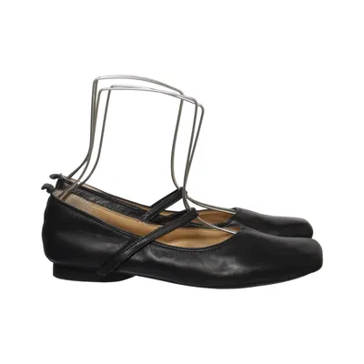 Ballet flats (Black) from Ana