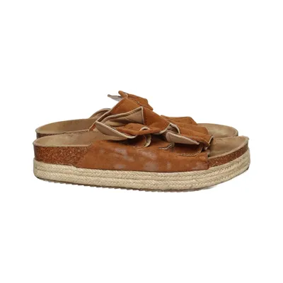Slip-ins (Brown) from Refresh