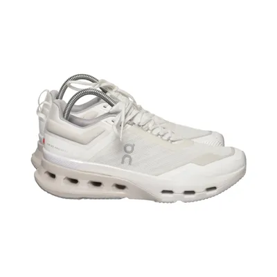 Träningsskor (Vit, Grå) från O.N