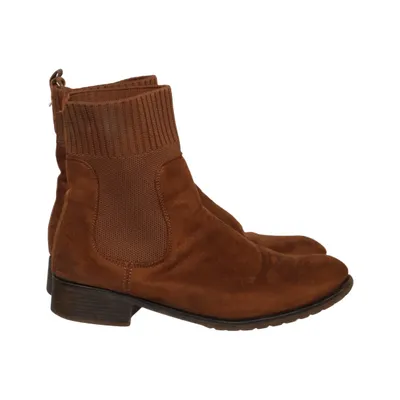 Chelsea boots (Brown) from Erynn