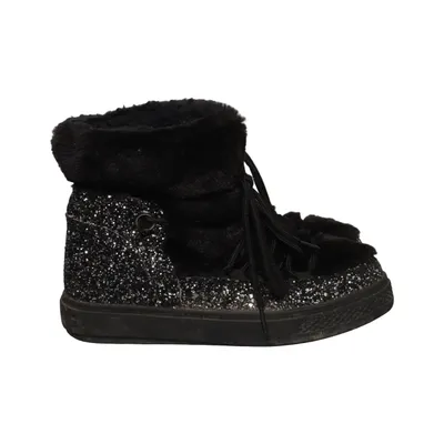Curling boots (Black, Silver) from Colors of California