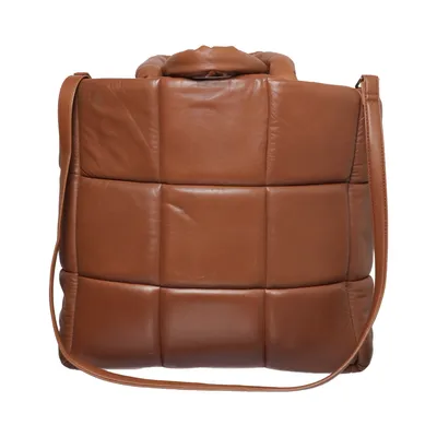 Handväska (Stand Studio Assante Puffy Bag) från Stand Studio