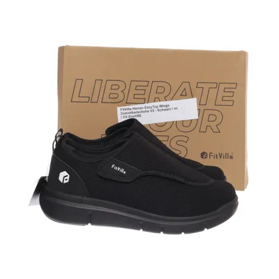 Walking shoes (Black) from Fit Ville