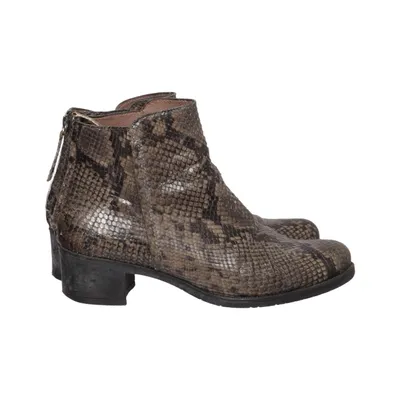 Ankle boots (Gray, Black) from Wonders