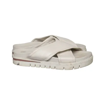 Slip-ins (Beige) van Privé Shoe Collection