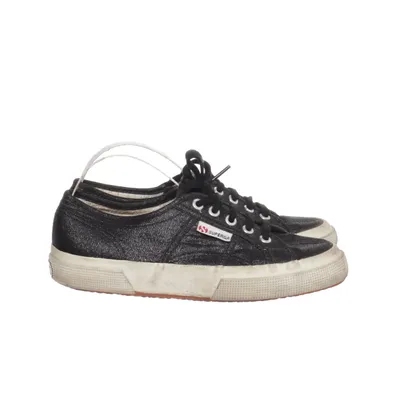 Tygskor (Svart, Vit) från Superga