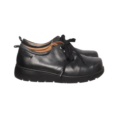 Derbyskor (Svart) från Cinnamon