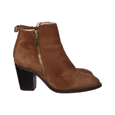 Bottes à talons (Marron) de Clarins Paris
