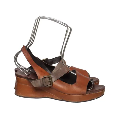 Wedges (Brown, Gray) from Audley Polyurethane