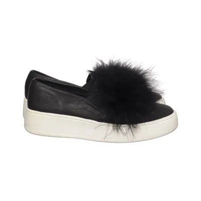 Slip-ons (Svart) från Soda