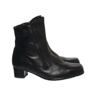 Heeled boots (Black) from Janita
