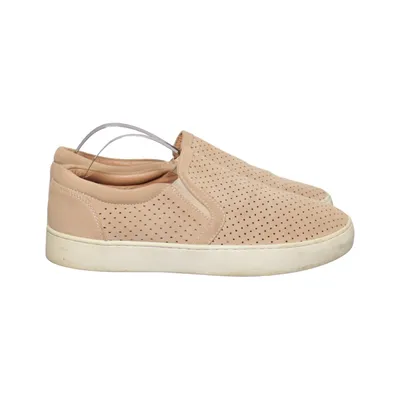 Slip-ons (Beige) from Primadonna Collection