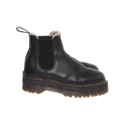 Enkellaarzen (Zwart) van Dr. Martens