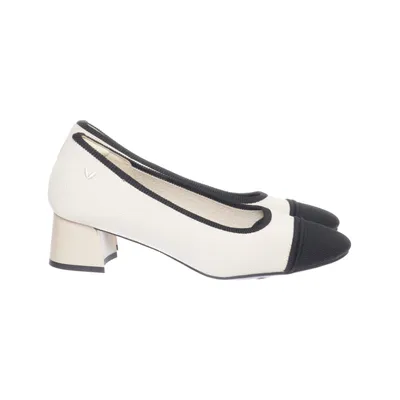 High heels (White, Black) from Vivaia