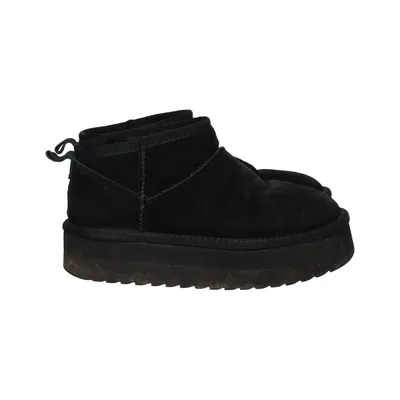 Ankle boots (Black) from Colors of California