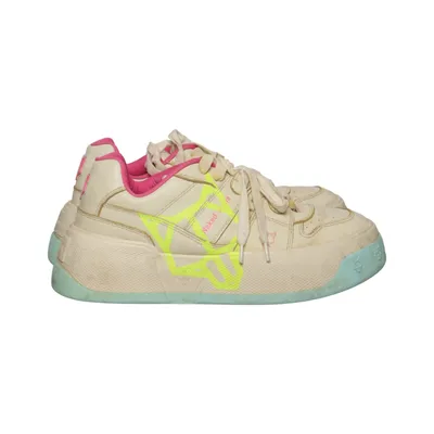 Sneakers (Style Crown) från Naked Wolfe Skinn