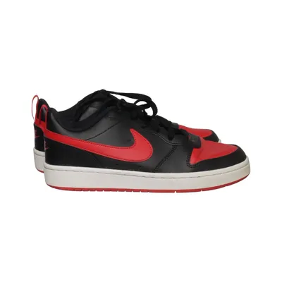 Sneakers (Court Borough Low 2) from Nike