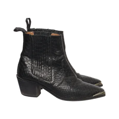 Cowboyboots (Svart) från Flattered x Rebecca Laurey